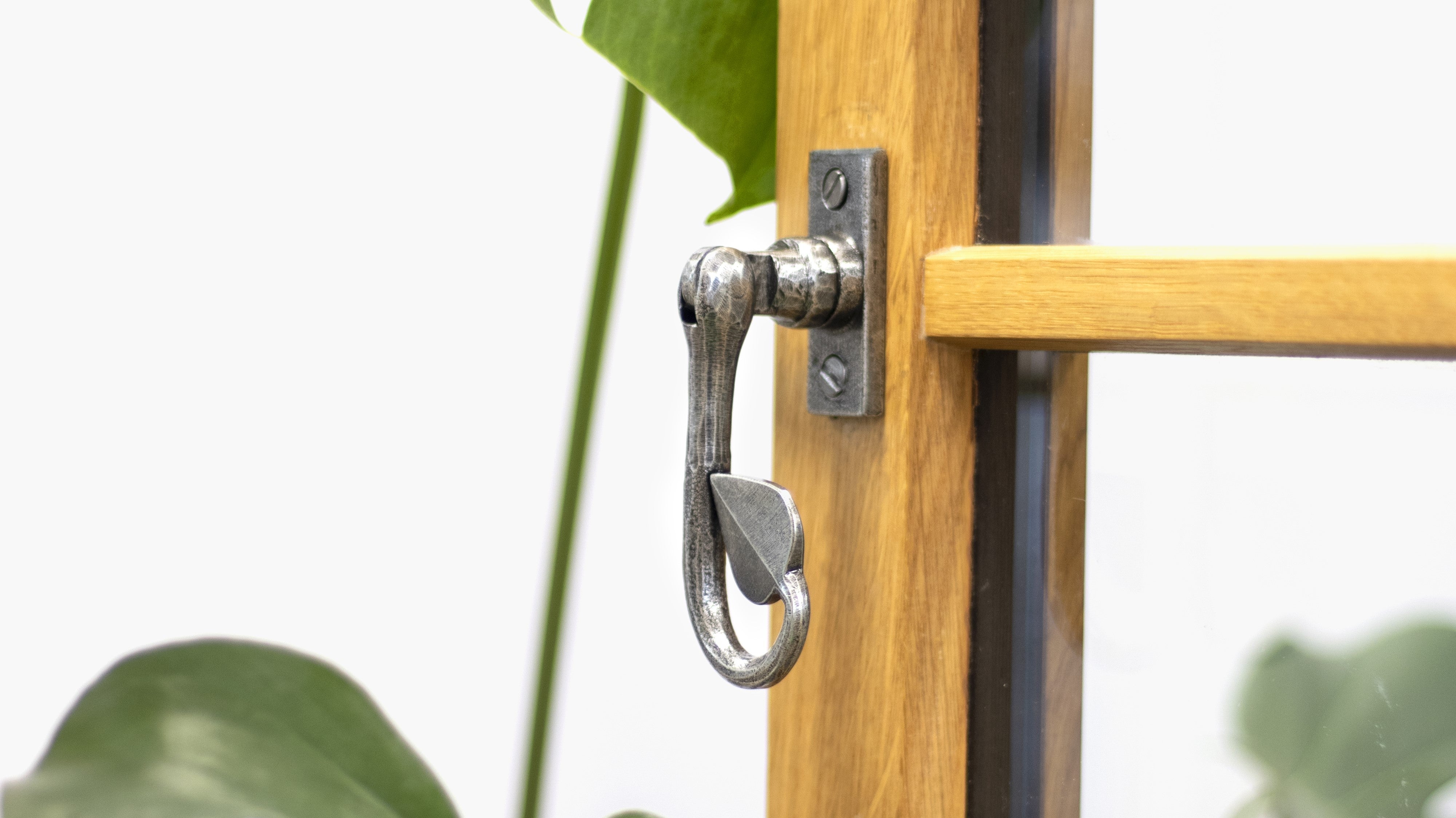 How to Fit a Window Fastener
