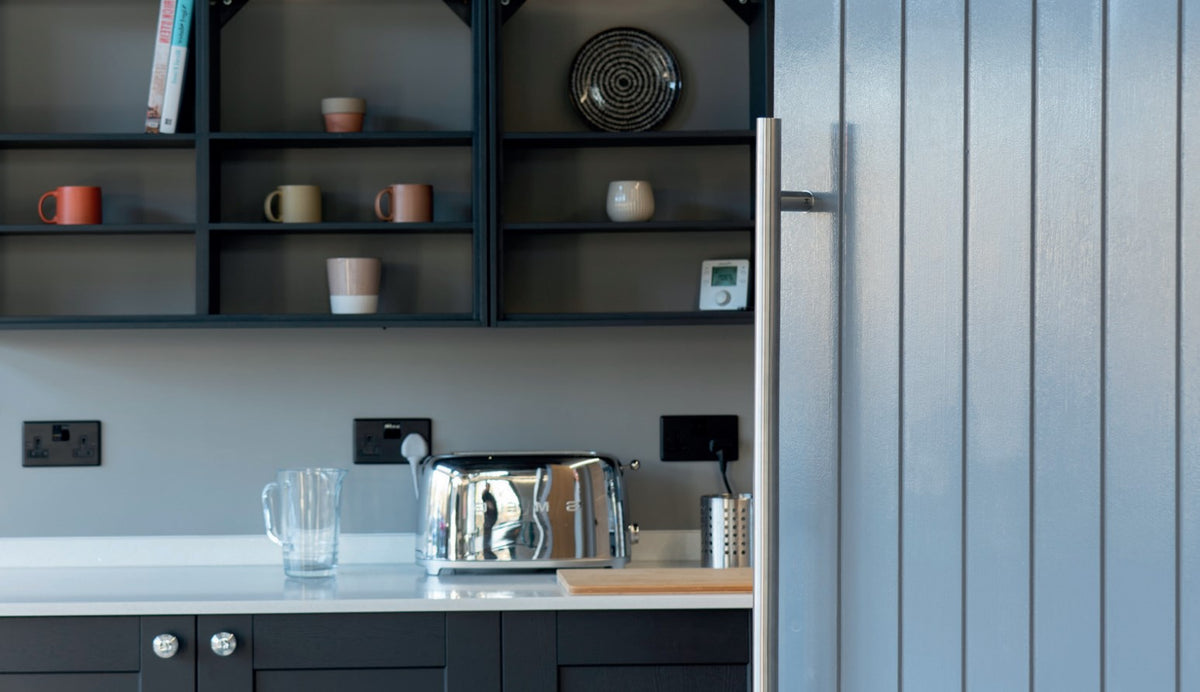 How to Fit T Bar Pull Handles with Secret Fixings Hand