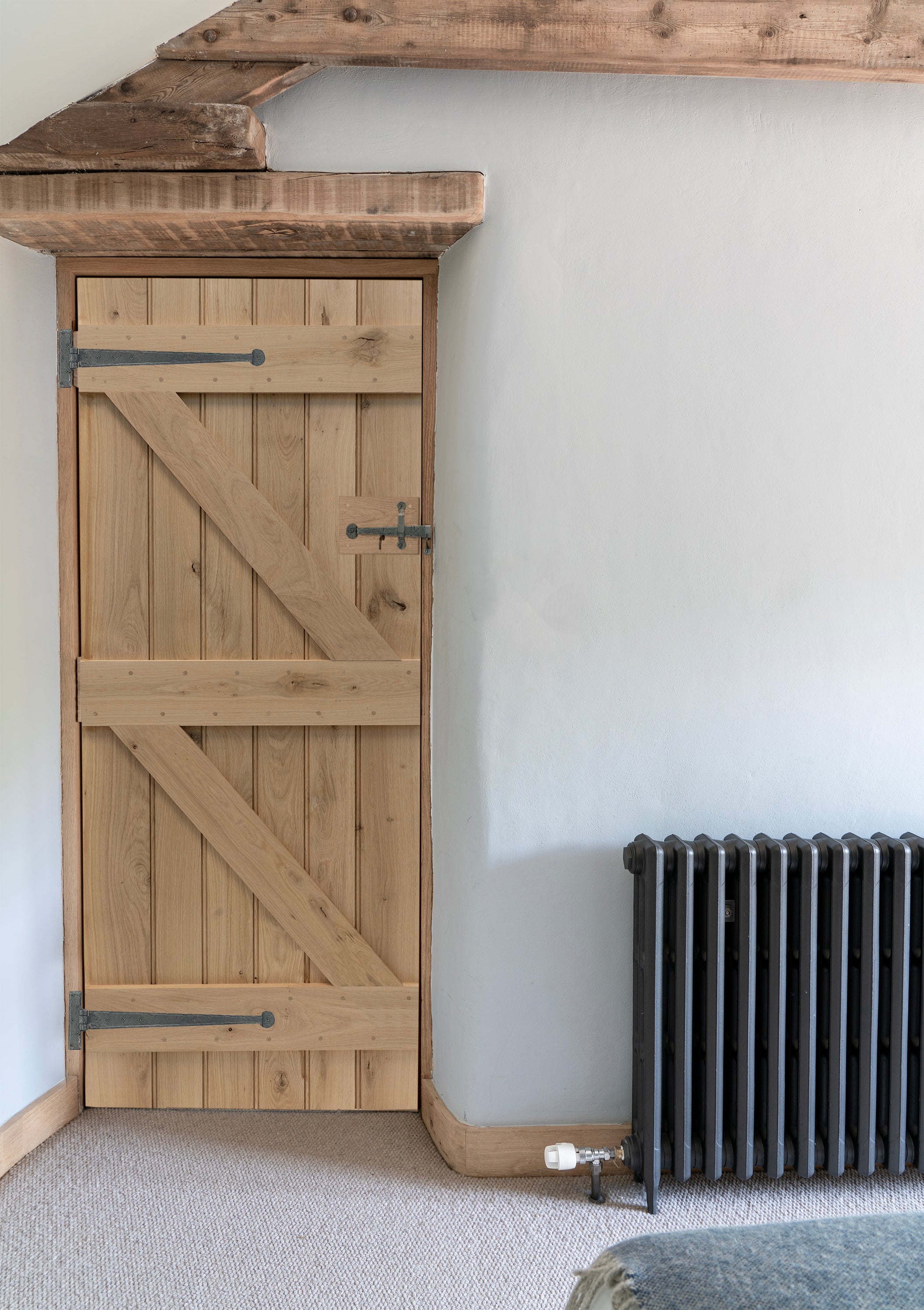 Hand Finished Plank Ledge & Brace Oak Door