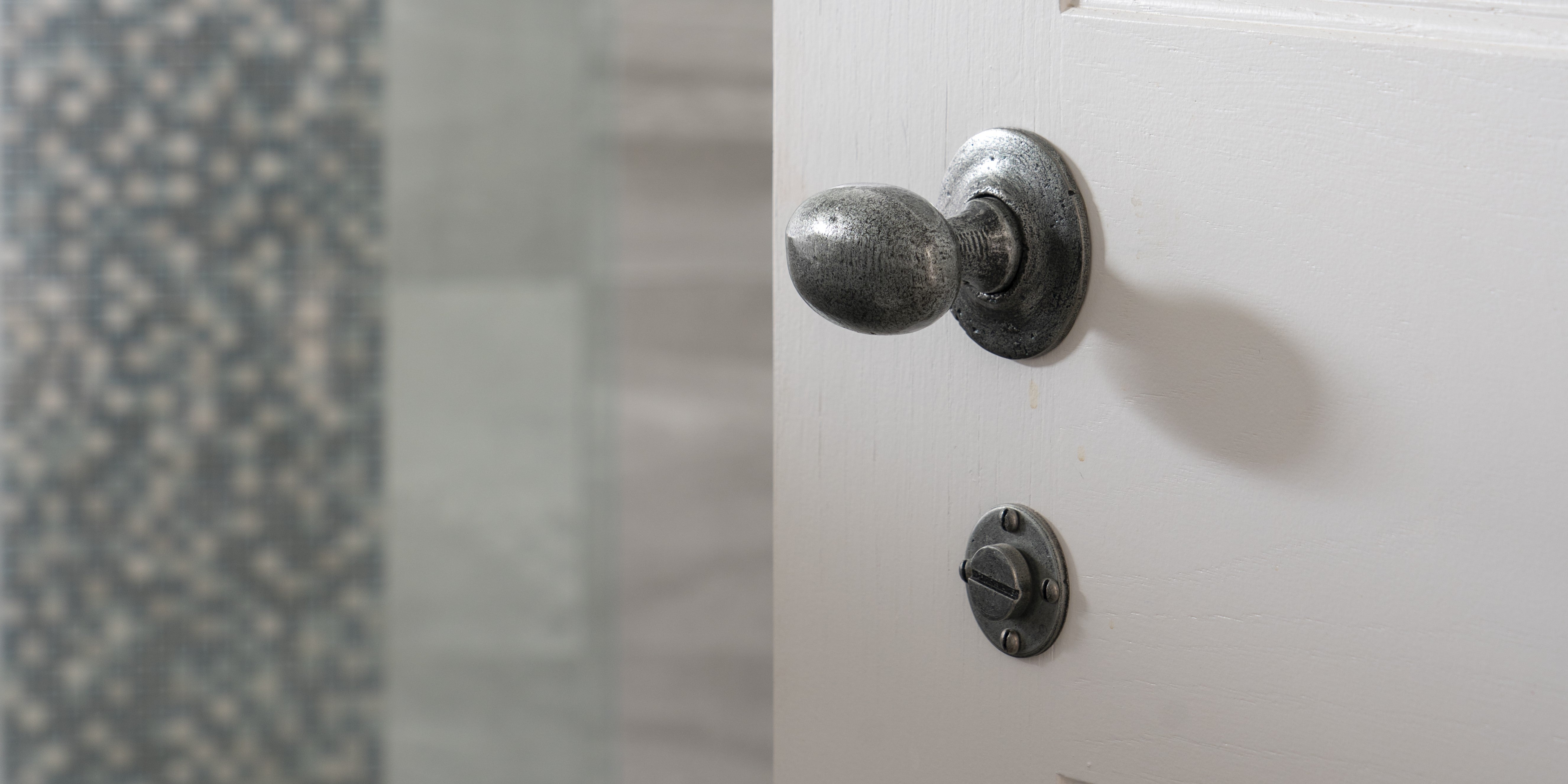 How to Fit a Concealed Thumbturn